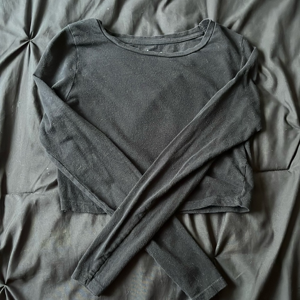 Black Cropped Long Sleeve